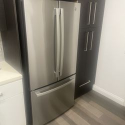 GE French door refrigerator 
