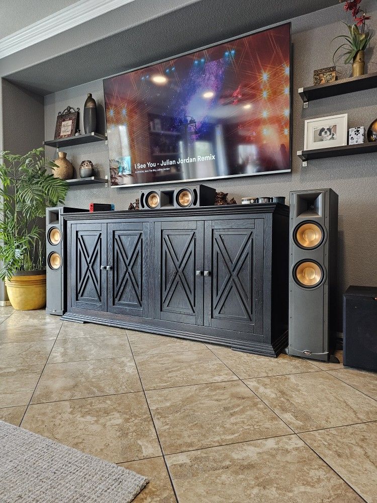 Klipsch RF-35 Towers And RC-62 Center