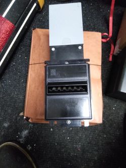 M E I Bill Acceptor Series 2000 Model Vn2512u3 24 Volt