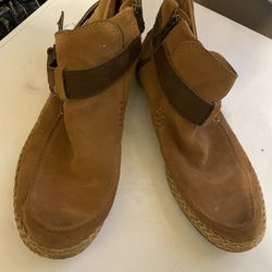 Women Ugg Boots Size 9
