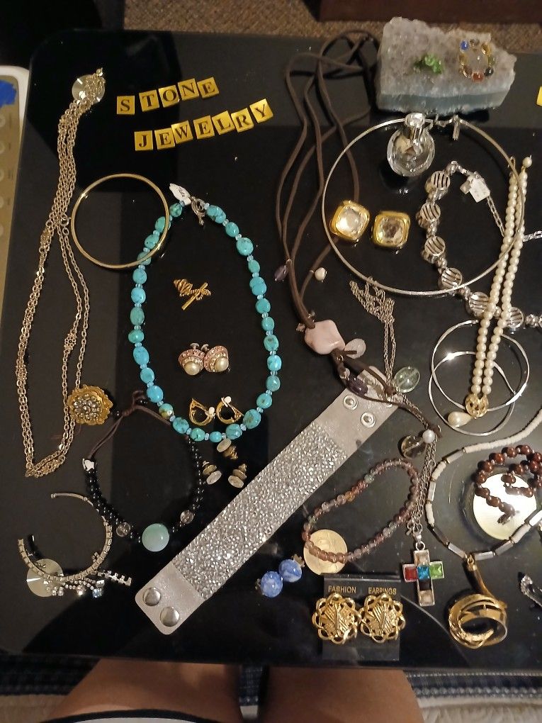 Stone And Vontage Lot