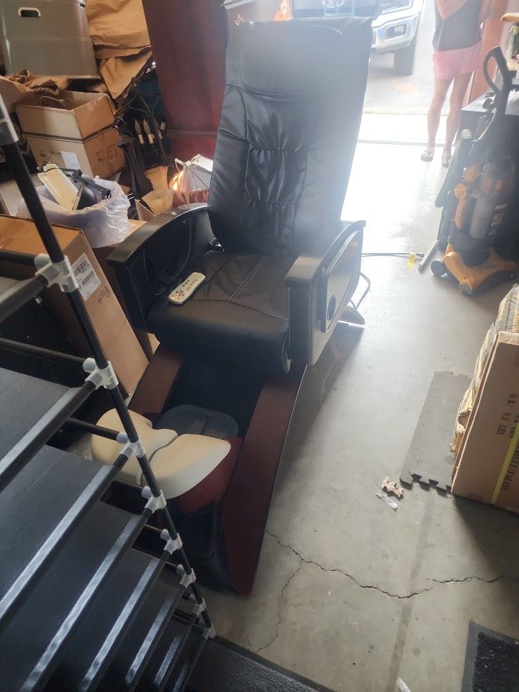 Simplicity Continuum Massage Pedicure Chair