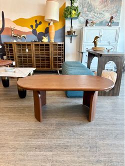 NEW Coffee Table / Variety of Shapes & Sizes