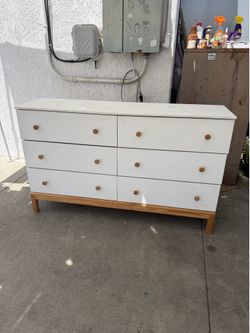 IKEA 6 drawer tarva dresser !