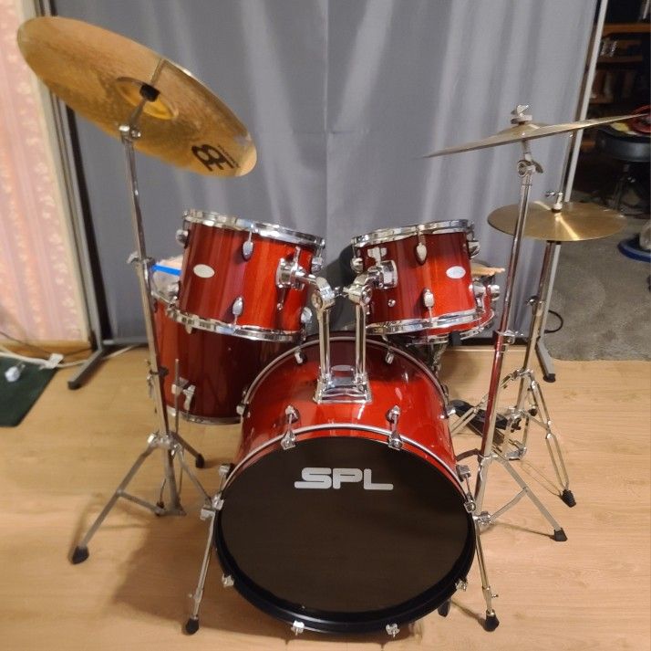 Beautiful 😍 Sound Percussion Laboratories 5 Pc Drum Set Complete w Bass Pedal , Cymbals and Hi-Hats, Hardware, Seat/Throne, Sticks &Tuning Key 🔑