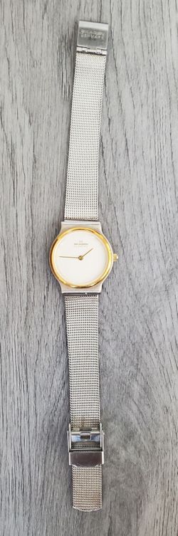 Skagen Denmark 32SGSC Women's Watch Ultra Slim Silver Gold Tone Mesh Band Quartz