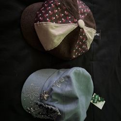 Hot topic Hats 