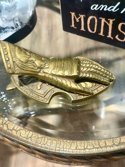 Antique Armor Brass letter Clip