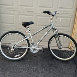 Giant sedona 6061 aluxx myterious bicycle