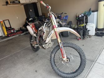 Dirt Bike Raptor