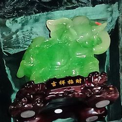 Lucky Decortication Green Elephant 