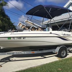  HURRICANE BOAT in MINT CONDITION. 2010.  17 feet. 