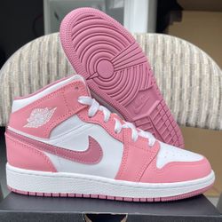 Jordan 1 mid pink gs size 3.5y