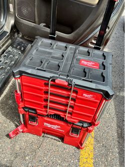 Milwaukee pack out set 175$