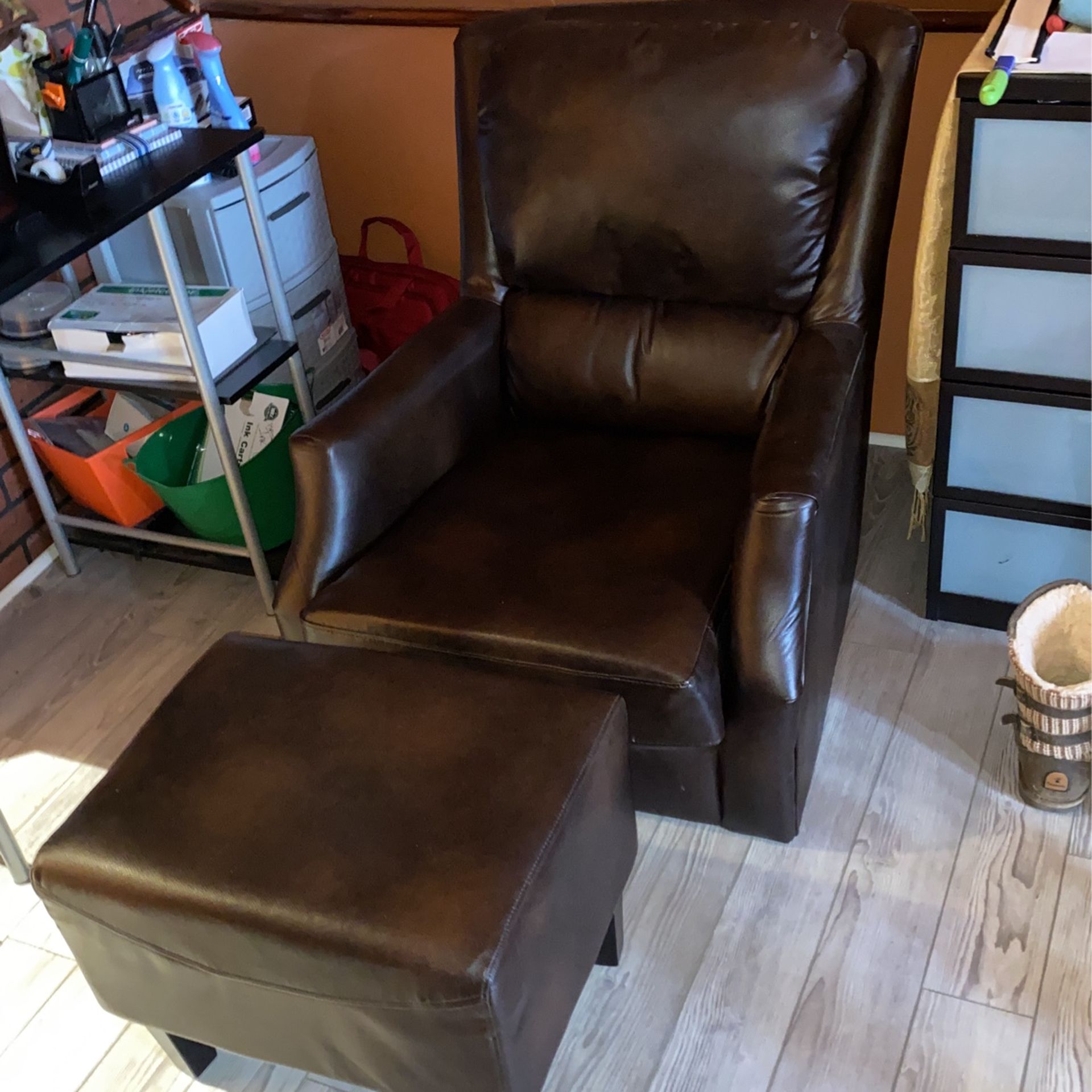 Autumn Chair With Foot Stool