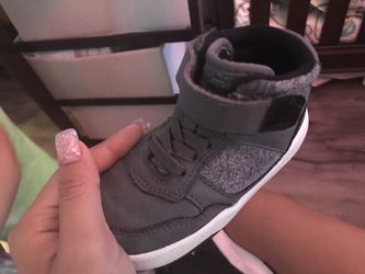 Toddler shoes size 7.5