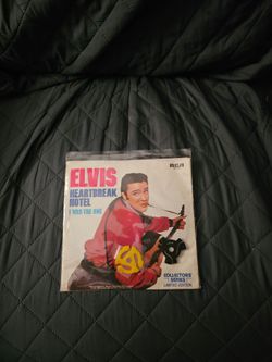 Elvis "Heartbreak Hotel"