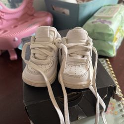 Nike Shoes Size 2C 