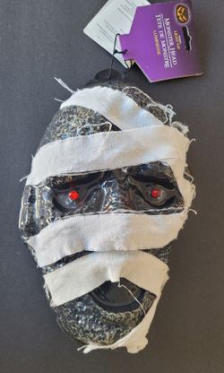 Light-Up Mummy Monster Head Halloween Decoration