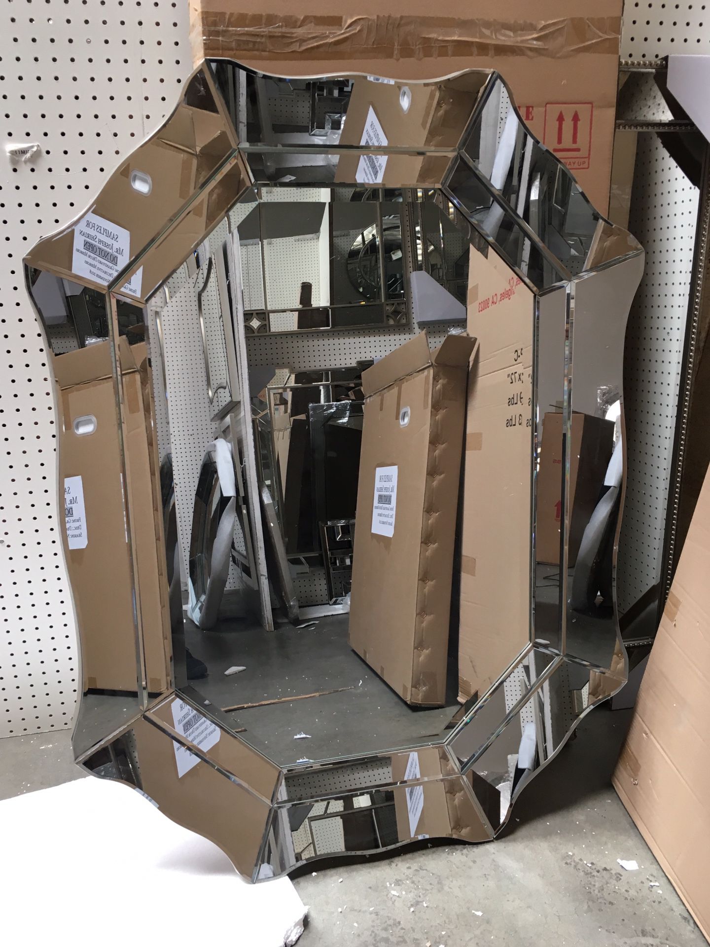 Amazing Wall Mirror- 36 x 48 - all beveled mirror. Great for home staging - Brand New