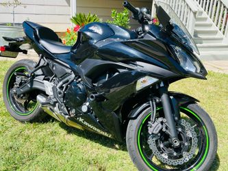 2019 Kawasaki Ninja 650 cc  low mileage!!!