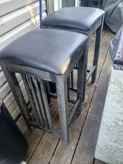 2 solid Wooden Bar stools