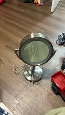 mirror with lights