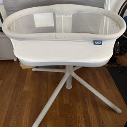 Halo Bassinest For sale & Pickup 