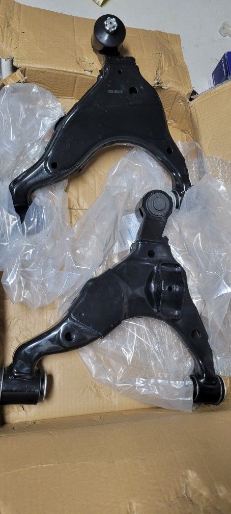 2003---2009 Toyota 4Runner, Toyota FJ Cruiser  / Lexus GX470 Lower Control Arms