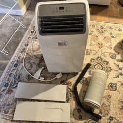 BLACK+DECKER Portable AC + Dehumidifier (Complete Window Kit)