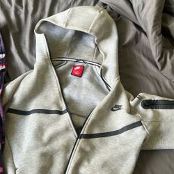 Nike tech grey