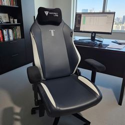Secretlab Titan Evo Royal Gaming Chair