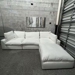 White Cloud Sectional (Brand New In Box)