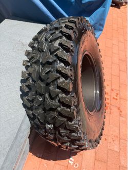 Razor turbo rr stock rim and tire