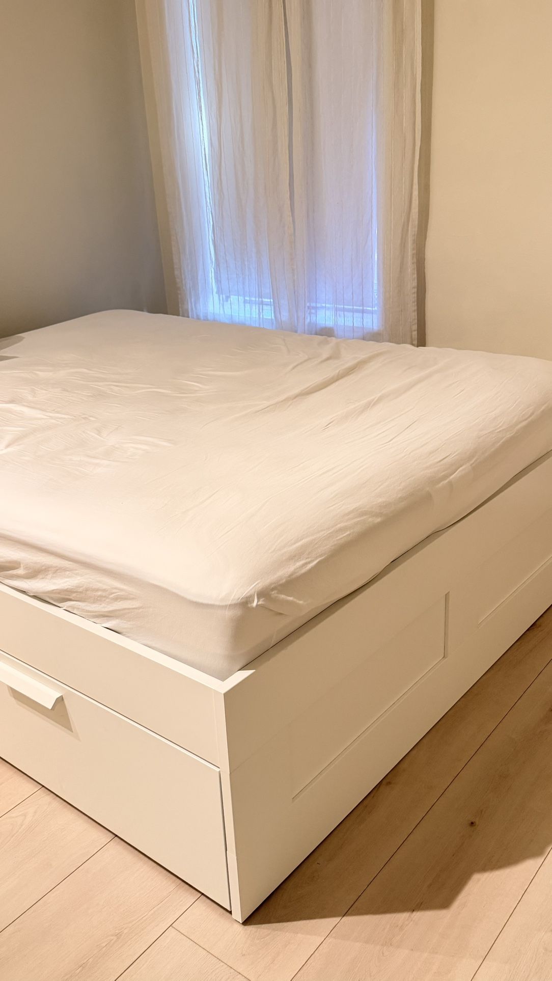 Queen Storage Bed /Mattress NOT Included 