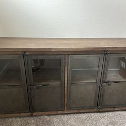 World Market Cabinet 