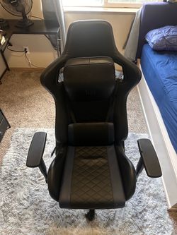 Gaming chair
