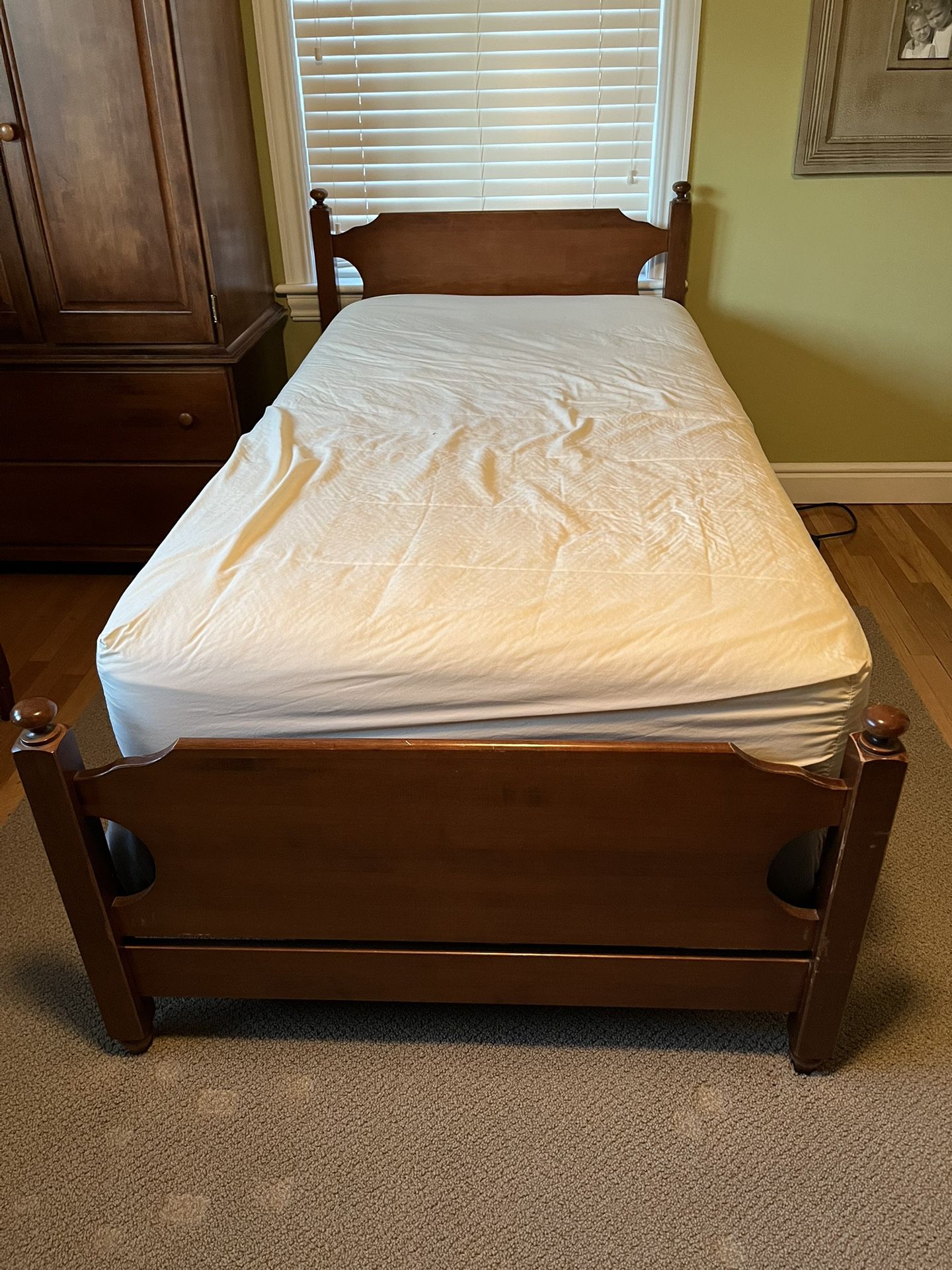 Solid Maple Moosehead Twin Bed Mattress Box Spting And Night Stand  