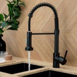 KITCHEN FAUCET 