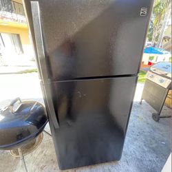 Kenmore Top Freezer Refrigerator 