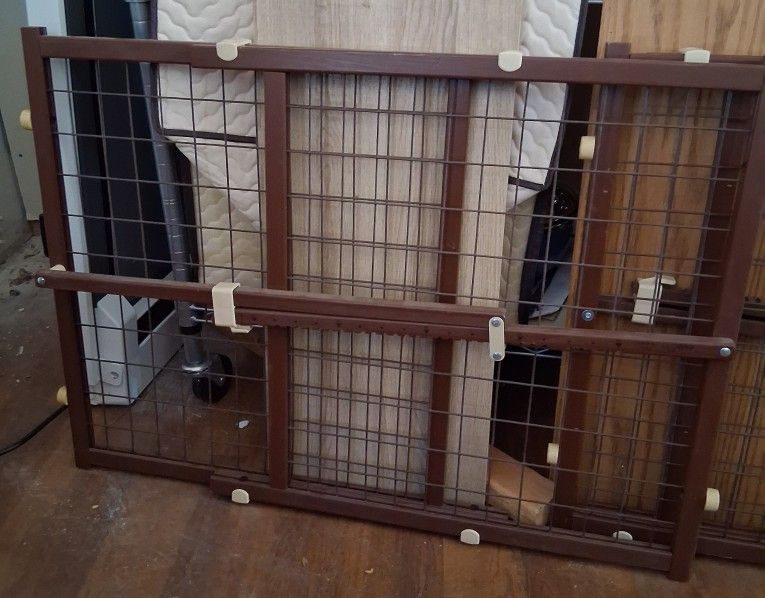 Gates (2)