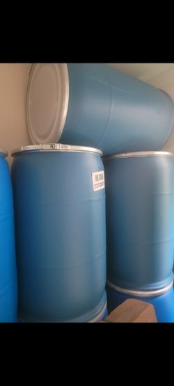 PLASTIC BARRELS WITH LID AND METAL DRUMS WITH LID