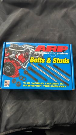 ARP ls9 bolts 130-3601