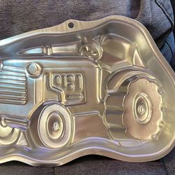 Cake Pan Tractor