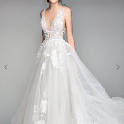 Sample Sale Wedding Dress