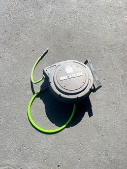 Merlin 3/8” x 50’ Retractable Air Hose Reel