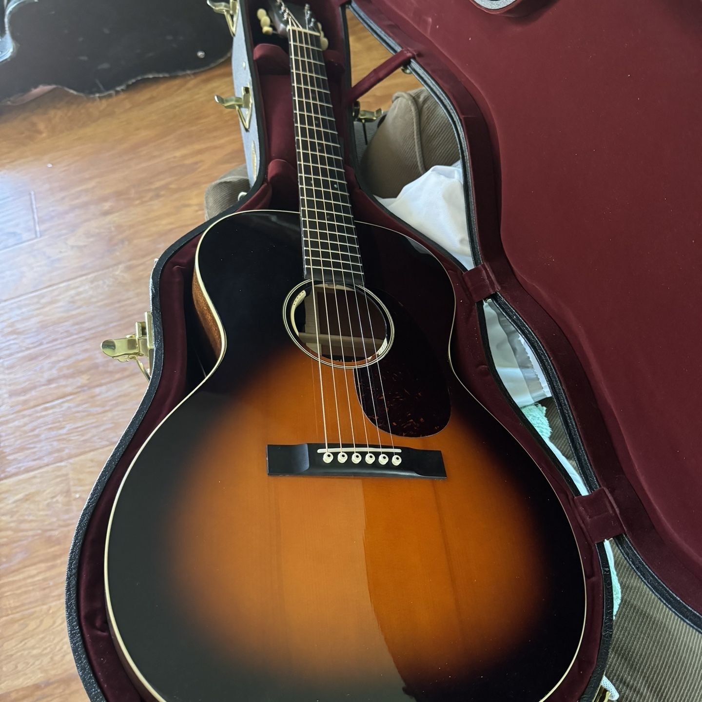 Martin Ceo 7 Acoustic Electric Guitar 