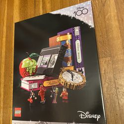 LEGO Disney 100 43227 Villain Icons review and gallery