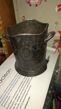Louis Reordered Champagne Vintage ice Bucket 