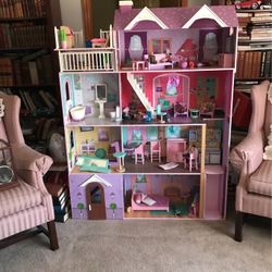Doll House 